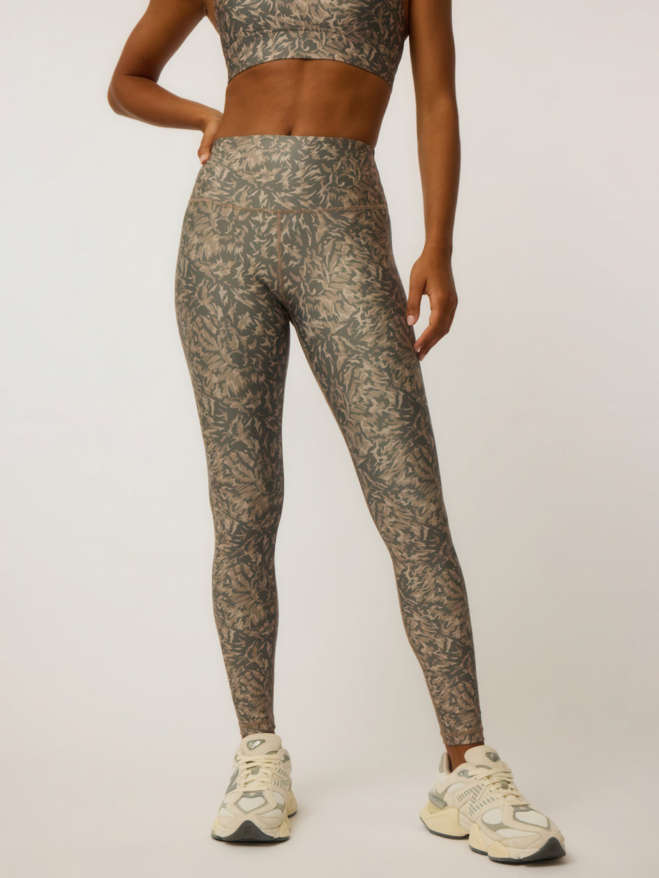 Greyson Clothiers Women's Lifestyle Look 1 in CLAY