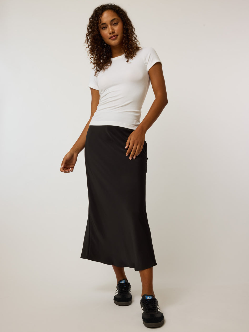 Greyson Clothiers Women's Lifestyle Look 6
