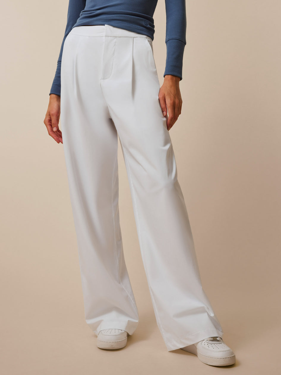 Greyson Clothiers Women's Savannah Look 9 in ARCTIC