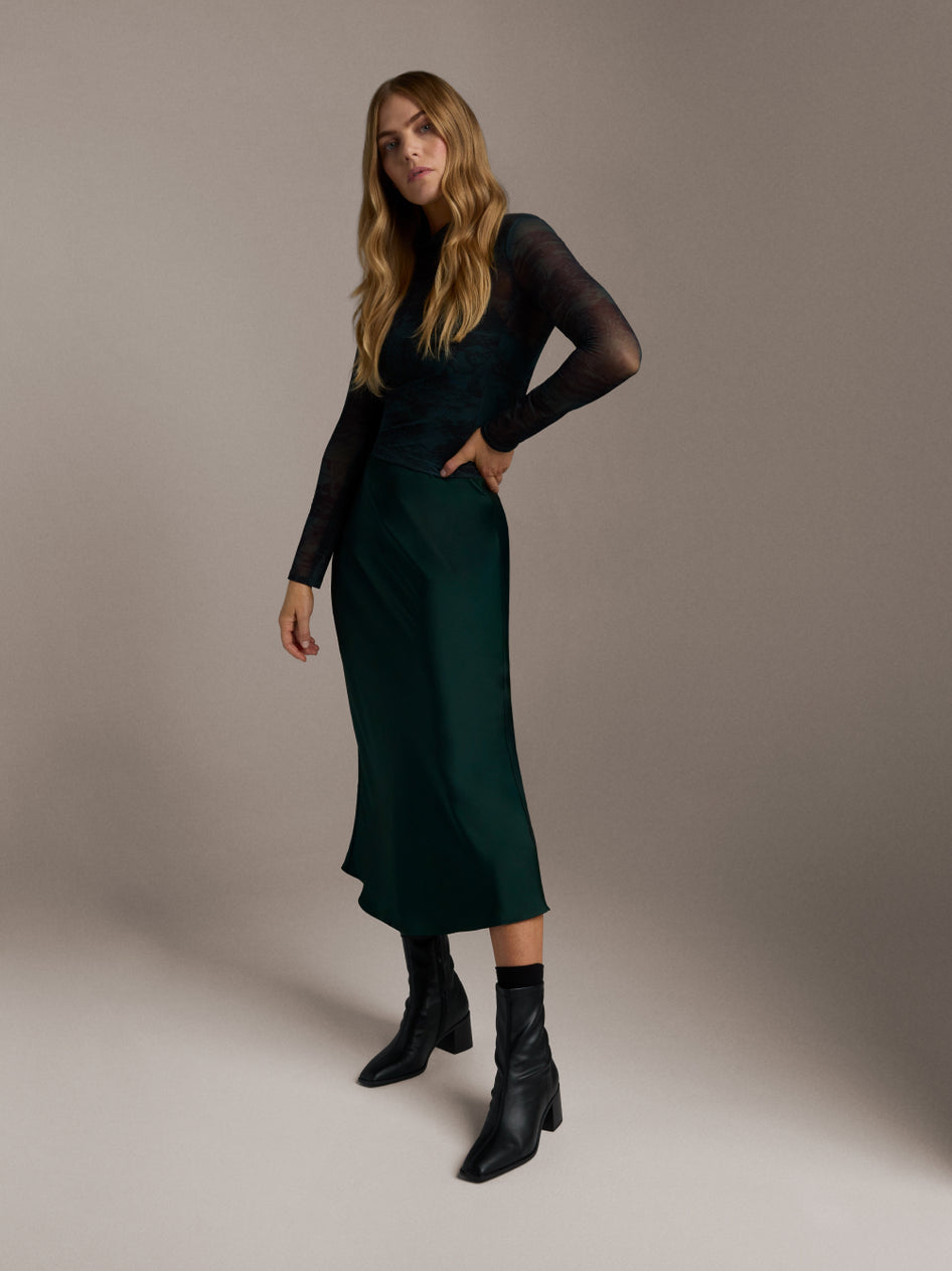 Women's Holiday Look 3
