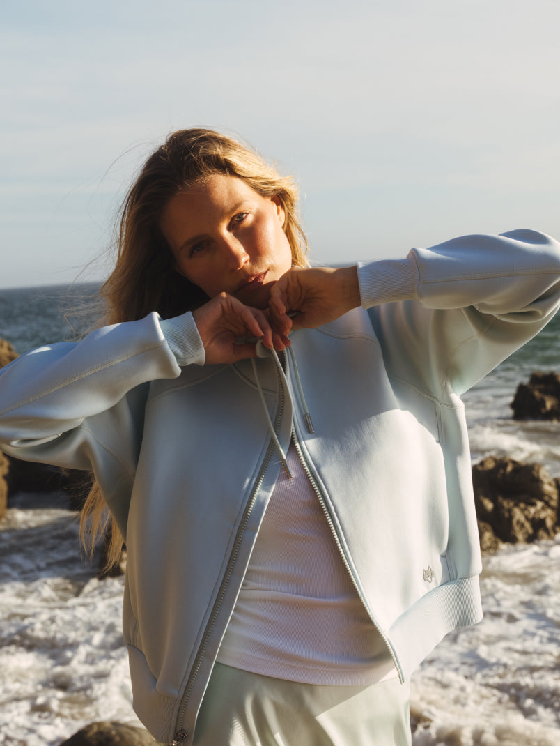 Women's Lake Lucerne Look 2