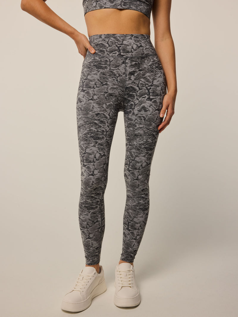 Wolf Scales Jacquard Luna Legging