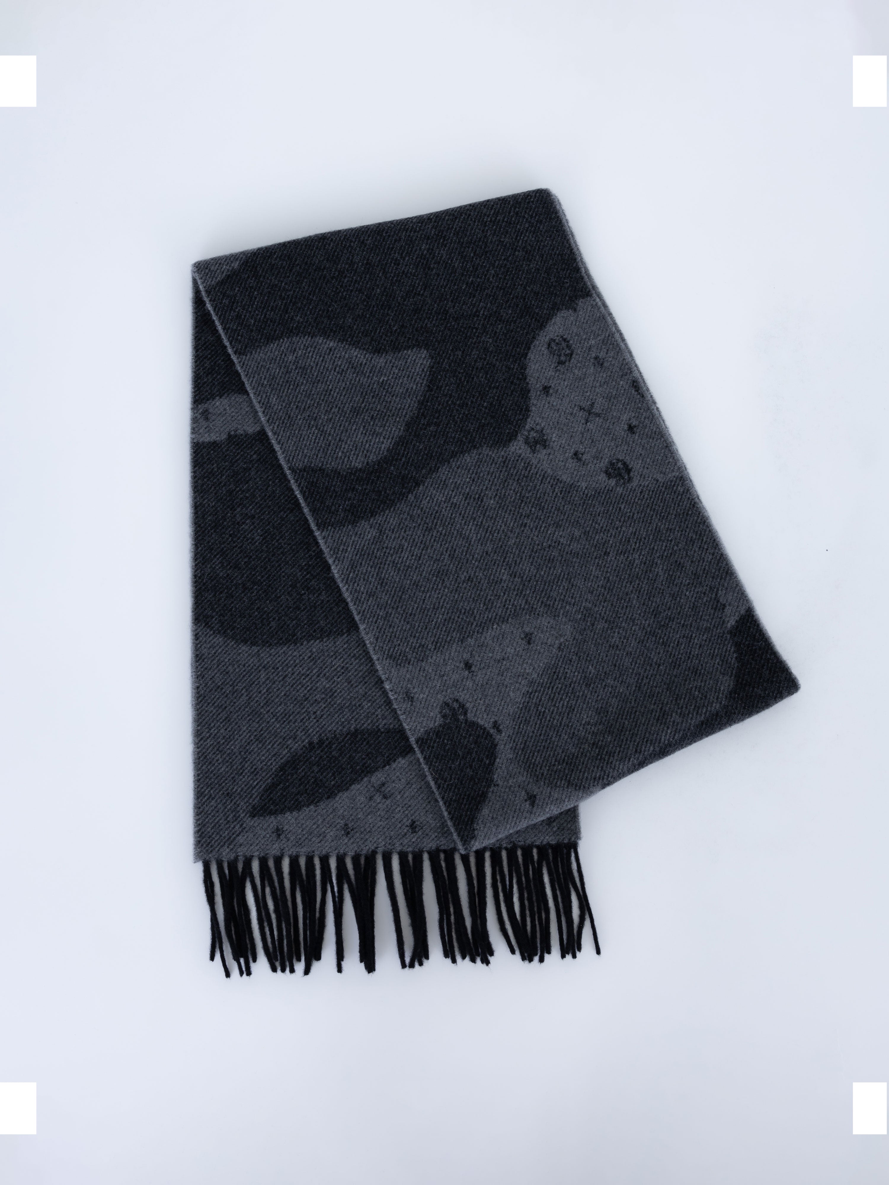 Black sales camo scarf